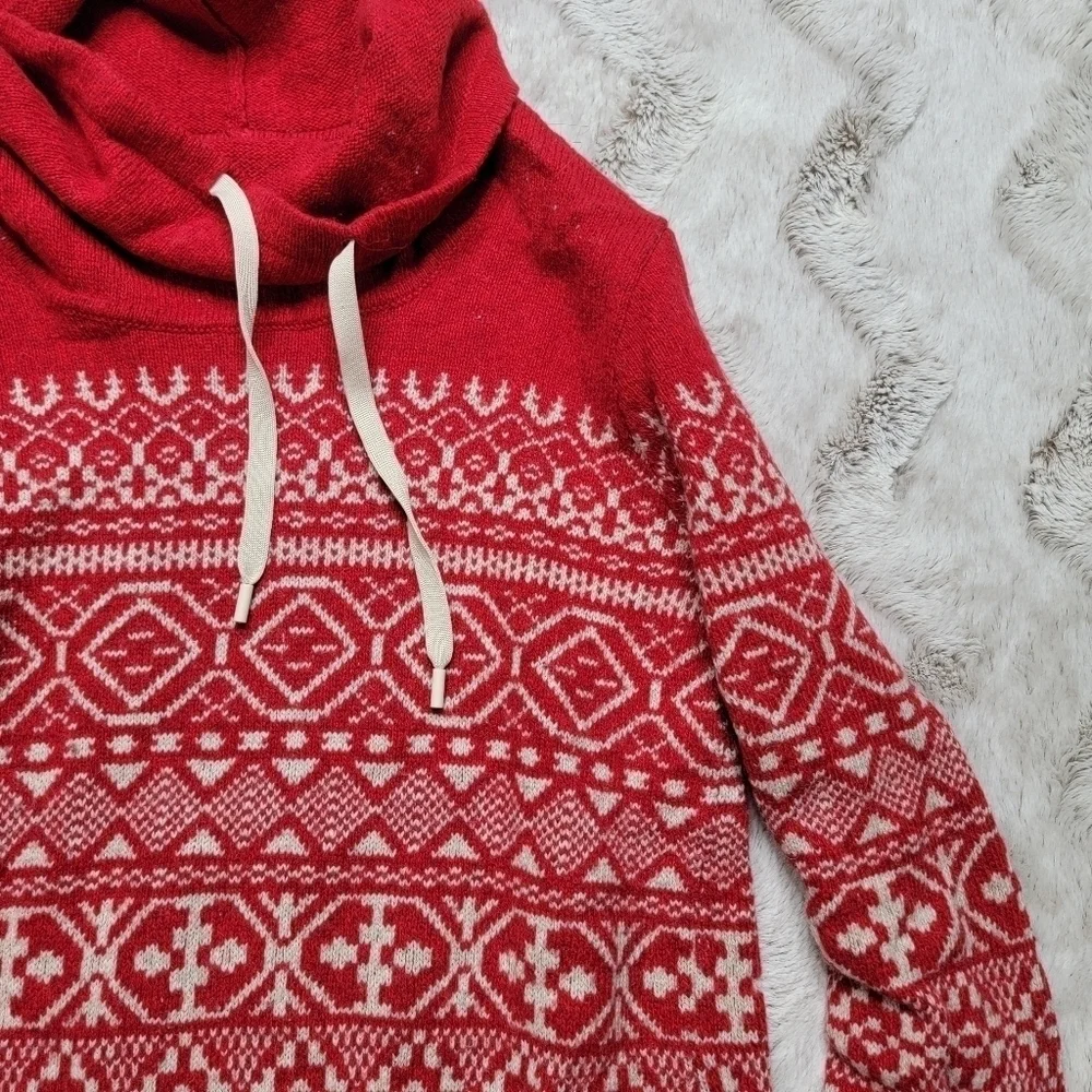 ✨️CL Eddie Bauer Soft Red Cowl Drawstring Neck Festive Winter Print Sweater Sz S